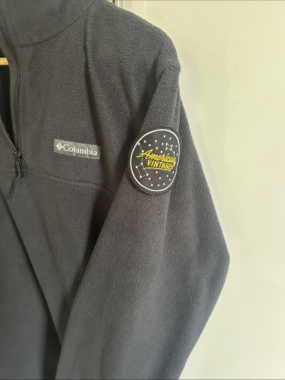 Columbia Men's “American Vintage”Black 1/4-Zip Fleece Pullover - Picture 3 of 4